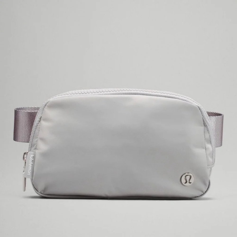 Lululemon Everywhere Belt Bag